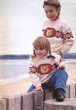 Load image into Gallery viewer, Panda Knitting Booklet No.527