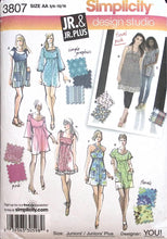 Load image into Gallery viewer, Sewing Pattern: Simplicity 3807