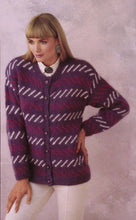 Load image into Gallery viewer, Cleckheaton Knitting Booklet No.305