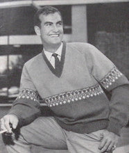 Load image into Gallery viewer, Vintage Knitting Book: Patons R.31