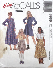 Load image into Gallery viewer, Vintage Sewing Pattern: McCalls 8989