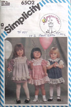 Load image into Gallery viewer, Vintage Sewing Pattern: Simplicity 6502
