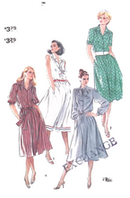 Load image into Gallery viewer, Vintage Sewing Pattern: Simplicity 5530