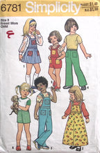 Load image into Gallery viewer, Vintage Sewing Pattern: Simplicity 6781
