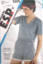 Load image into Gallery viewer, Vintage Sewing Pattern: Simplicity 5695