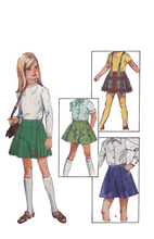Load image into Gallery viewer, Vintage Sewing Pattern: Simplicity 8905