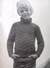 Load image into Gallery viewer, Patons Knitting Book 345: Cedar for small Fry