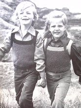 Load image into Gallery viewer, Patons Knitting Book 345: Cedar for small Fry