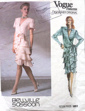 Load image into Gallery viewer, Vintage Sewing Pattern: Vogue 1891