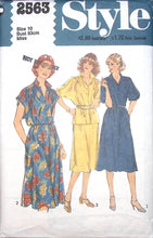 Load image into Gallery viewer, Vintage Sewing Pattern: Style 2563