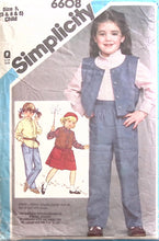 Load image into Gallery viewer, Vintage Sewing Pattern: Simplicity 6608