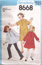 Load image into Gallery viewer, Vintage Sewing Pattern: Simplicity 8668
