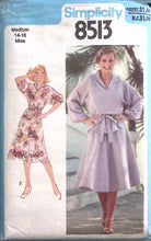 Load image into Gallery viewer, Vintage Sewing Pattern: Simplicity 8513