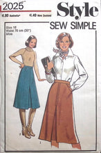 Load image into Gallery viewer, 1978 Vintage Sewing Pattern: Style 2025