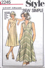 Load image into Gallery viewer, 1979 Vintage Sewing Pattern: Style 2245