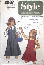 Load image into Gallery viewer, 1978 Vintage Sewing Pattern: Style 2387