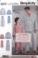 Load image into Gallery viewer, Sewing Pattern: Simplicity 8802