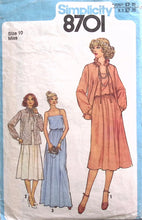 Load image into Gallery viewer, Vintage Sewing Pattern: Simplicity 8701