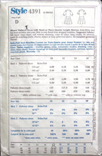 Load image into Gallery viewer, Vintage Sewing Pattern: Style 4391