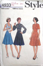 Load image into Gallery viewer, Vintage Sewing Pattern: Style 4933