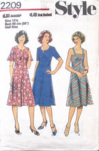 Load image into Gallery viewer, Vintage Sewing Pattern: Style 2209