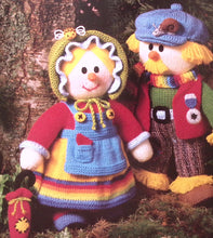 Load image into Gallery viewer, Jean Greenhowe's Scarecrow Family