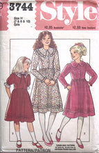 Load image into Gallery viewer, Vintage Sewing Pattern: Style 3744