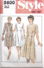 Load image into Gallery viewer, Vintage Sewing Pattern: Style 3600