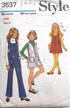 Load image into Gallery viewer, Vintage Sewing Pattern: Style 3537