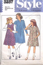 Load image into Gallery viewer, Vintage Sewing Pattern: Style 3257