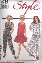 Load image into Gallery viewer, Vintage Sewing Pattern: Style 2034
