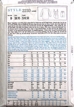 Load image into Gallery viewer, Vintage Sewing Pattern: Style 2233