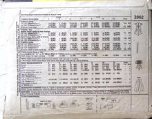 Load image into Gallery viewer, Vintage Sewing Pattern: McCalls 3962