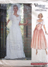 Load image into Gallery viewer, Vintage Sewing Pattern: Vogue 2425