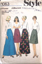 Load image into Gallery viewer, Vintage Sewing Pattern: Style 1063