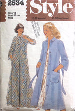 Load image into Gallery viewer, Vintage Sewing Pattern: Style 2534