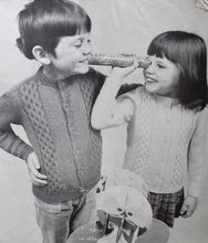 Load image into Gallery viewer, Vintage Patons Knitting Book 892