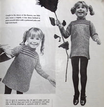 Load image into Gallery viewer, Vintage Patons Knitting Book 892