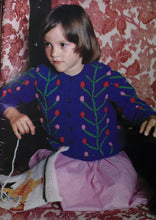 Load image into Gallery viewer, Vintage Knitting Book RENETRICOTS Book102