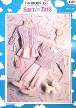 Load image into Gallery viewer, Knitting Booklets for Baby