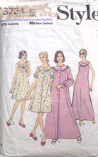 Load image into Gallery viewer, Vintage Sewing Pattern: Style 3734
