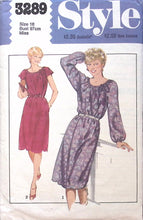 Load image into Gallery viewer, Vintage Sewing Pattern: Style 3289
