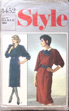 Load image into Gallery viewer, Vintage Sewing Pattern: Style 4452