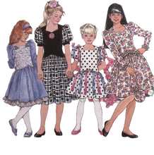 Load image into Gallery viewer, Vintage Sewing Pattern: Simplicity 7035