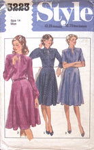 Load image into Gallery viewer, Vintage Sewing Pattern: Style 3223