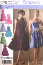 Load image into Gallery viewer, Sewing Pattern: Simplicity 4070