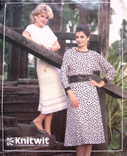 Load image into Gallery viewer, Vintage Sewing Pattern: Knitwit 4300