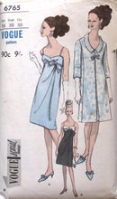 Load image into Gallery viewer, Vintage Sewing Pattern: Vogue 6765