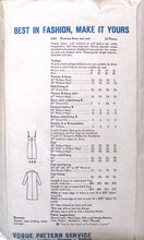 Load image into Gallery viewer, Vintage Sewing Pattern: Vogue 6765
