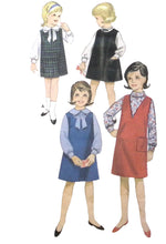 Load image into Gallery viewer, Vintage Sewing Pattern: Butterick 3235